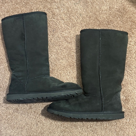 EUC UGG Tall Black Shearling Lined Boots Size 6 - Picture 12 of 12